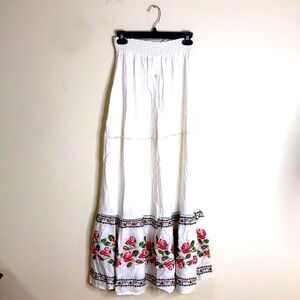 Shore line ladies long maxi skirt with embroidered flowers detail size large